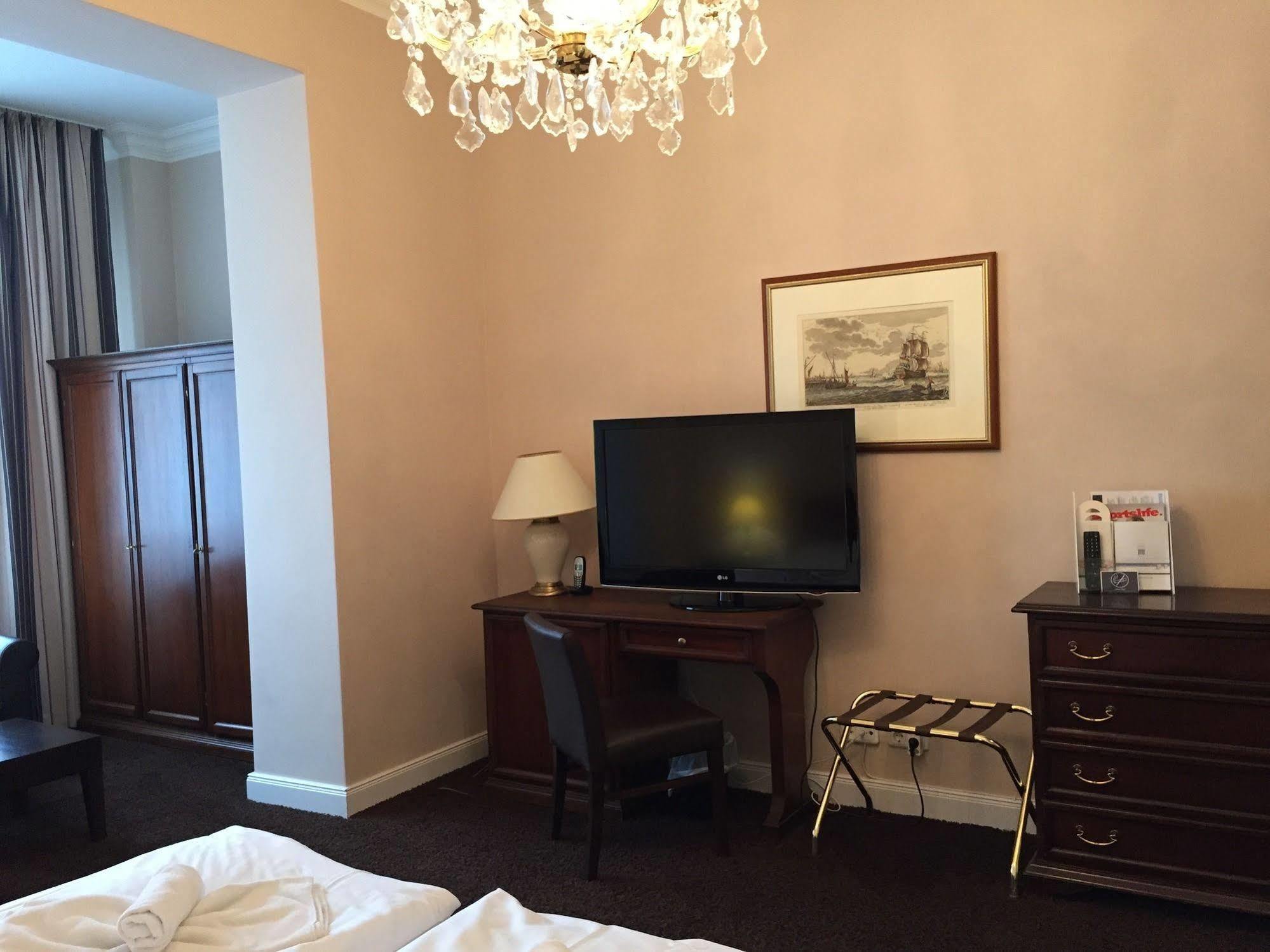 Hotel Vier Jahreszeiten Binz - Adults Only 외부 사진
